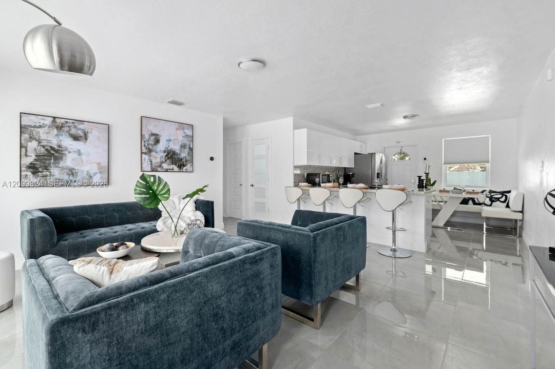 En Venta: $549,999 (3 camas, 2 baños, 1176 Pies cuadrados)