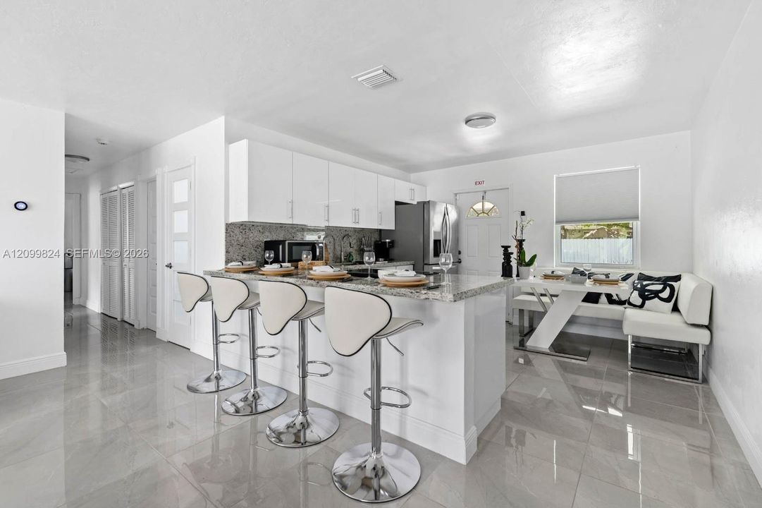 En Venta: $549,999 (3 camas, 2 baños, 1176 Pies cuadrados)