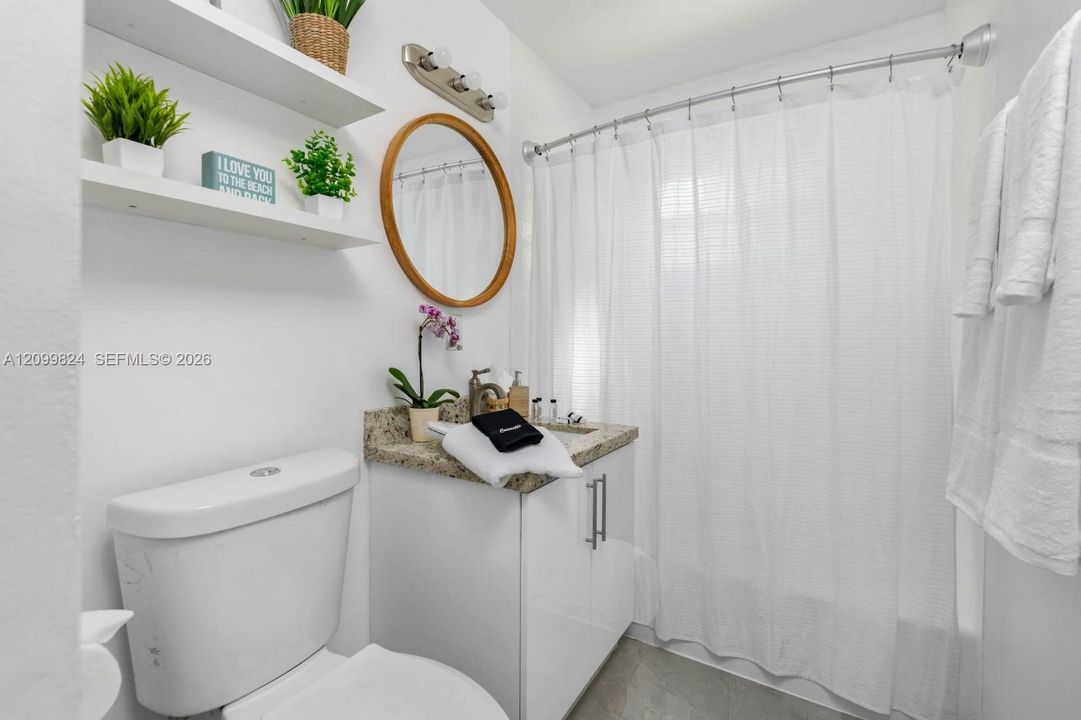 En Venta: $549,999 (3 camas, 2 baños, 1176 Pies cuadrados)
