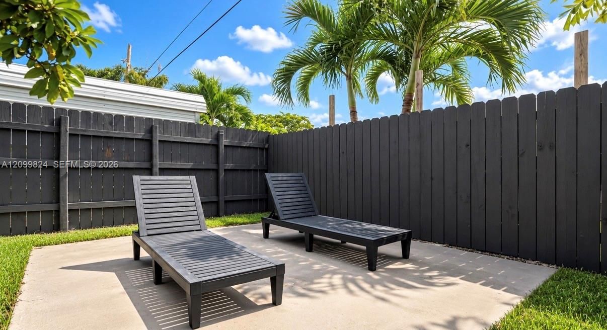 En Venta: $549,999 (3 camas, 2 baños, 1176 Pies cuadrados)