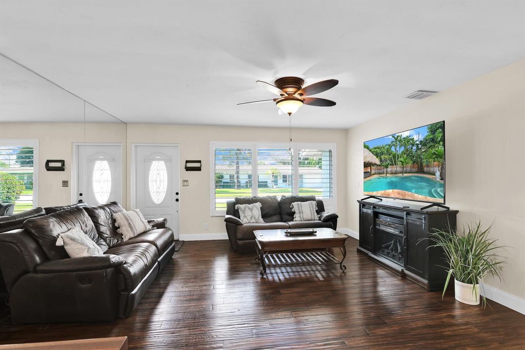 1017 SE Seventh St Deerfield Beach -3