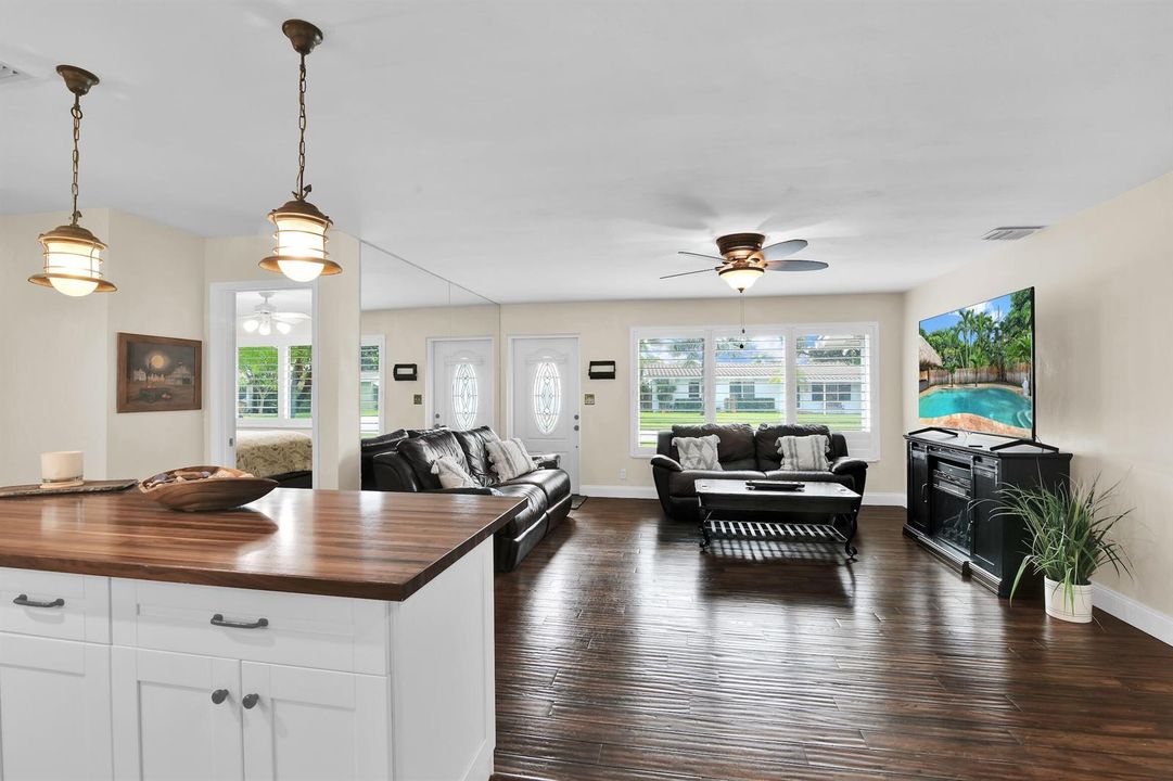 1017 SE Seventh St Deerfield Beach -10