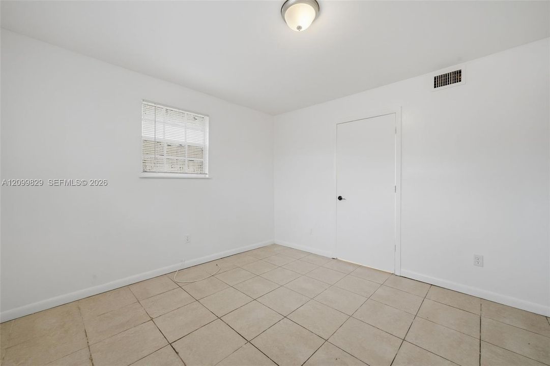 En Renta: $2,300 (3 camas, 2 baños, 1056 Pies cuadrados)