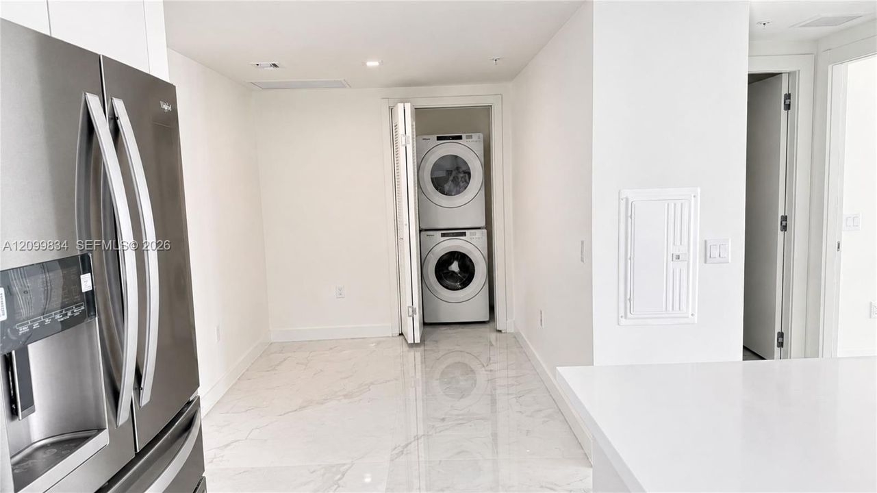 На продажу: $1,175,000 (2 спален, 2 ванн, 0 Квадратных фут)