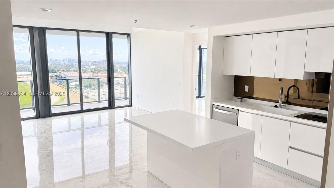 На продажу: $1,175,000 (2 спален, 2 ванн, 0 Квадратных фут)