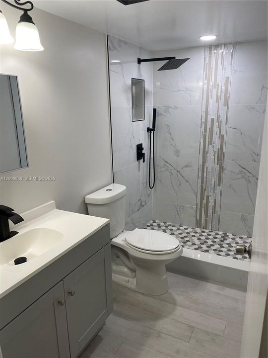 En Renta: $1,900 (2 camas, 2 baños, 925 Pies cuadrados)