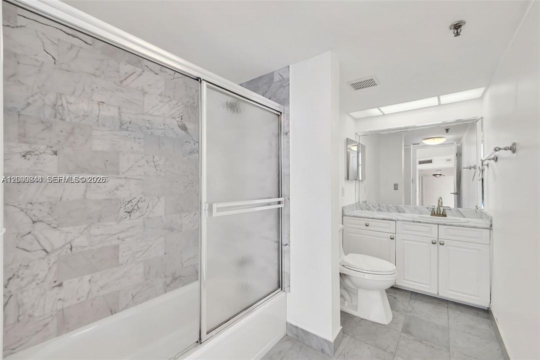 На продажу: $828,000 (2 спален, 2 ванн, 1277 Квадратных фут)