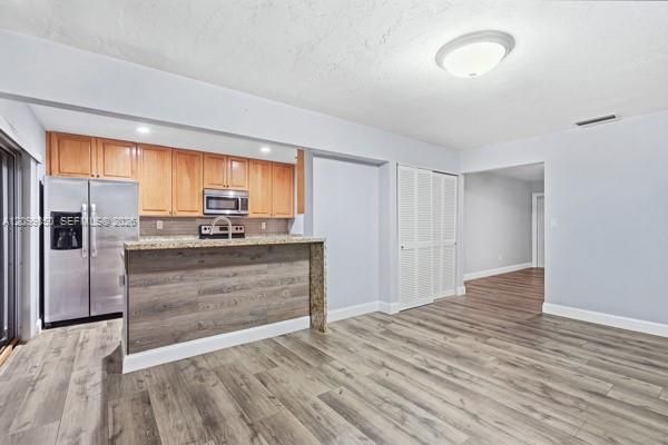 For Rent: $2,900 (3 beds, 2 baths, 1225 Square Feet)