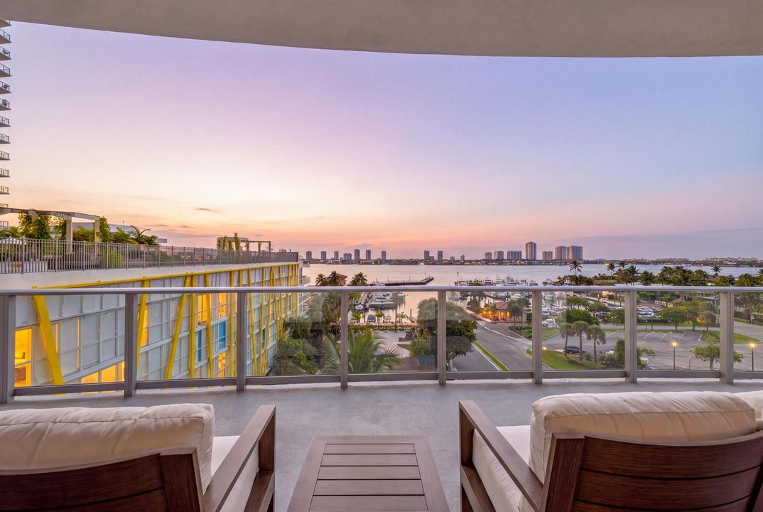 Wrap-around Balcony