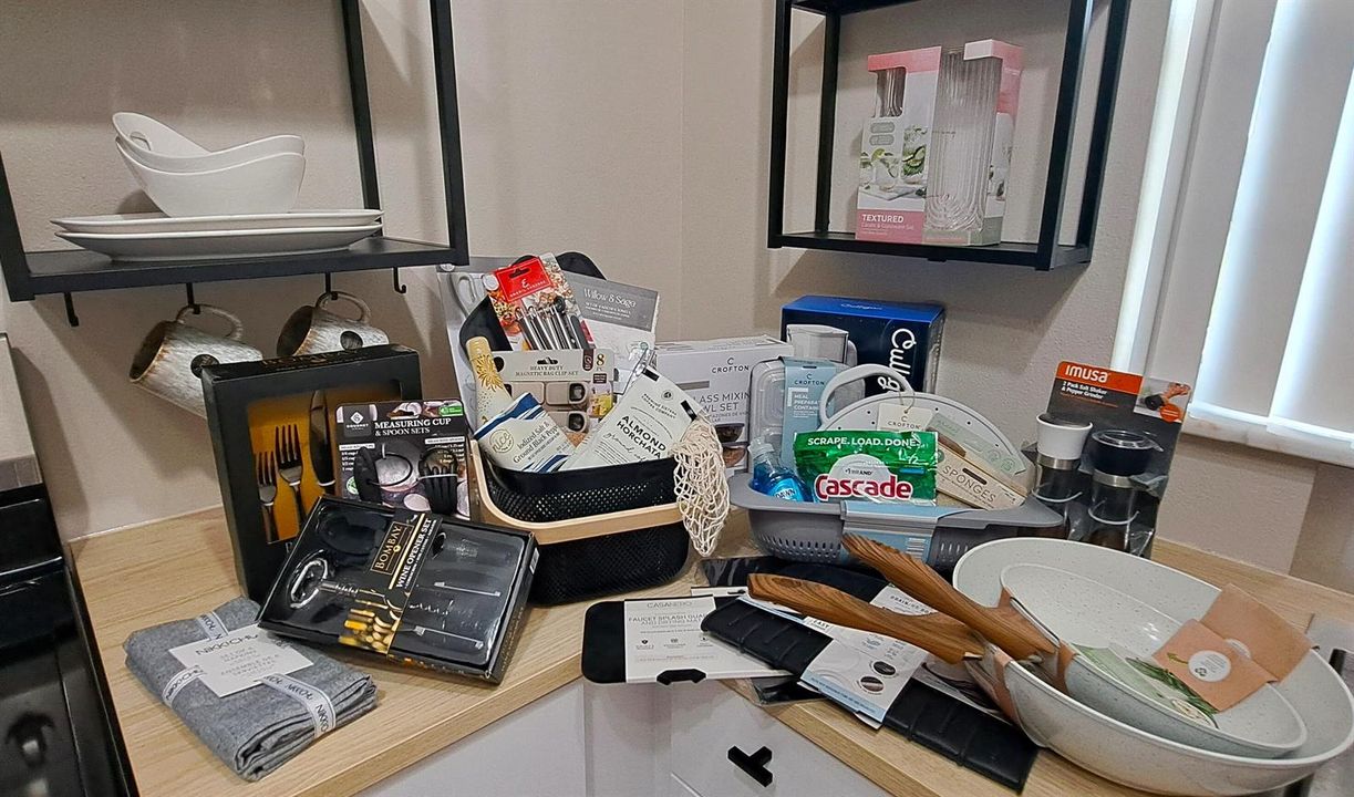41vista207_kitchen goods