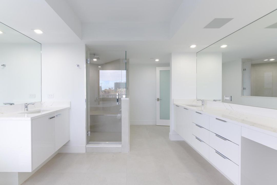 525 S Flagler Dr Unit 11a West-large-014