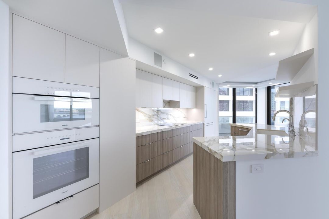 525 S Flagler Dr Unit 11a West-large-004