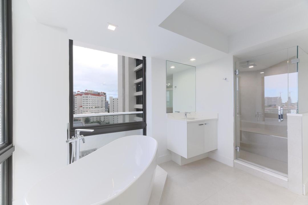 525 S Flagler Dr Unit 11a West-large-013
