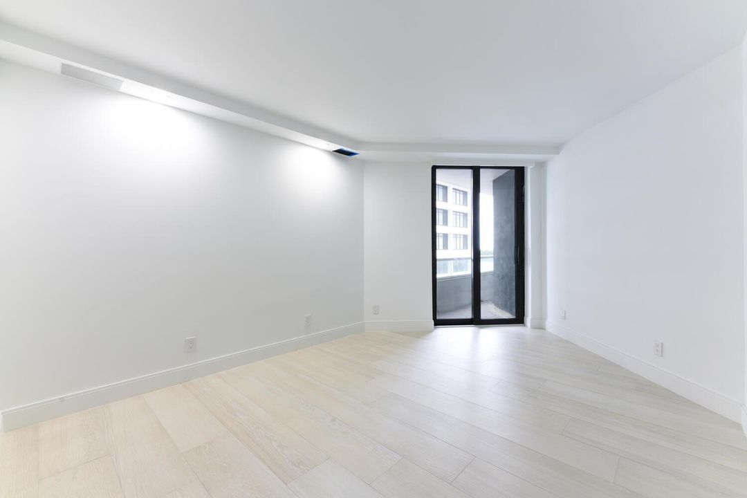 525 S Flagler Dr Unit 11a West-large-020