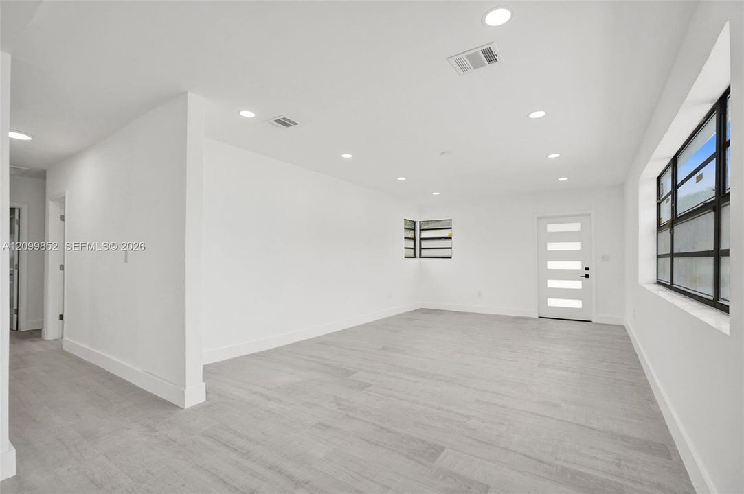 En Venta: $712,500 (3 camas, 2 baños, 1264 Pies cuadrados)