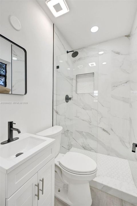 En Venta: $712,500 (3 camas, 2 baños, 1264 Pies cuadrados)