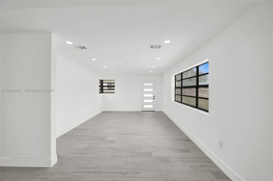 En Venta: $712,500 (3 camas, 2 baños, 1264 Pies cuadrados)
