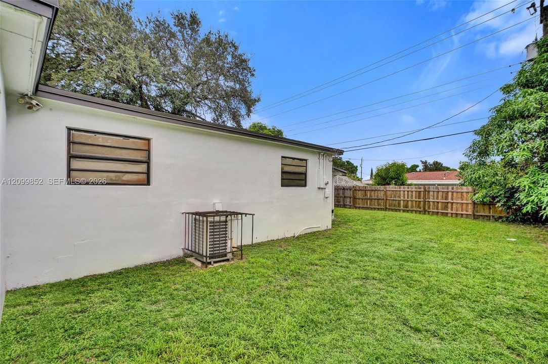 En Venta: $712,500 (3 camas, 2 baños, 1264 Pies cuadrados)