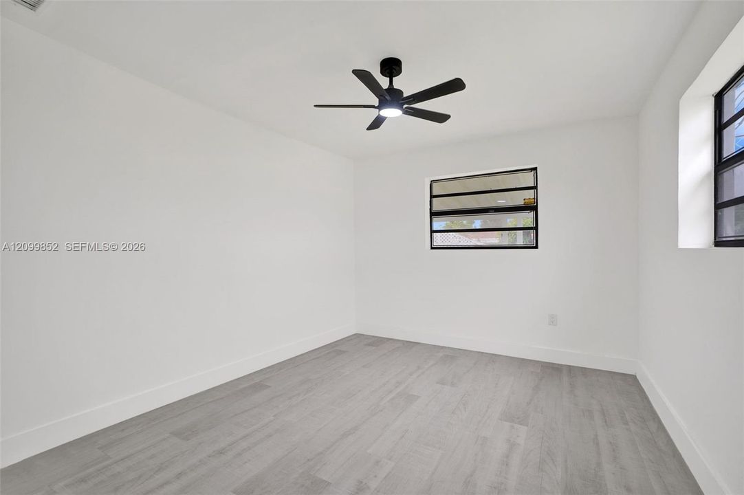 En Venta: $712,500 (3 camas, 2 baños, 1264 Pies cuadrados)