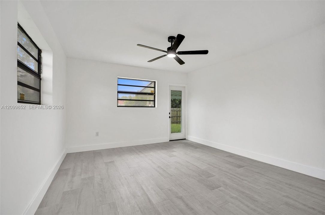 En Venta: $712,500 (3 camas, 2 baños, 1264 Pies cuadrados)