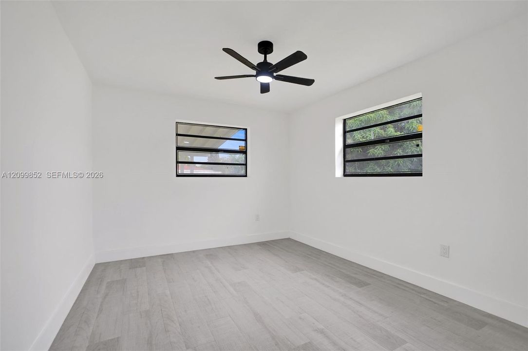 En Venta: $712,500 (3 camas, 2 baños, 1264 Pies cuadrados)