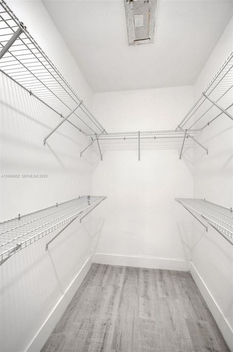 En Venta: $712,500 (3 camas, 2 baños, 1264 Pies cuadrados)