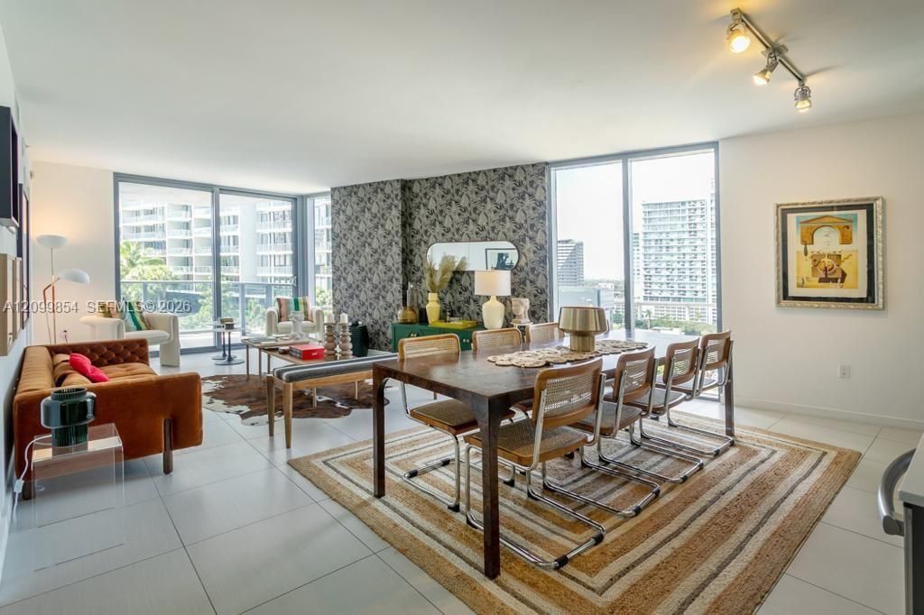 For Rent: $4,450 (2 beds, 2 baths, 1116 Square Feet)