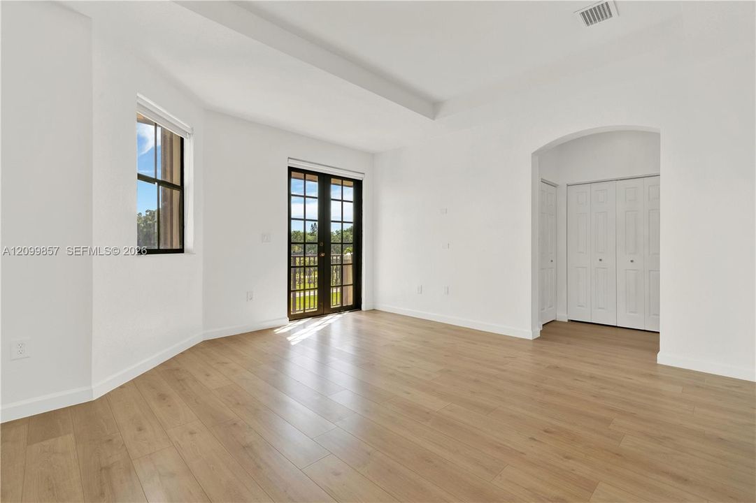 En Venta: $636,000 (3 camas, 2 baños, 1854 Pies cuadrados)