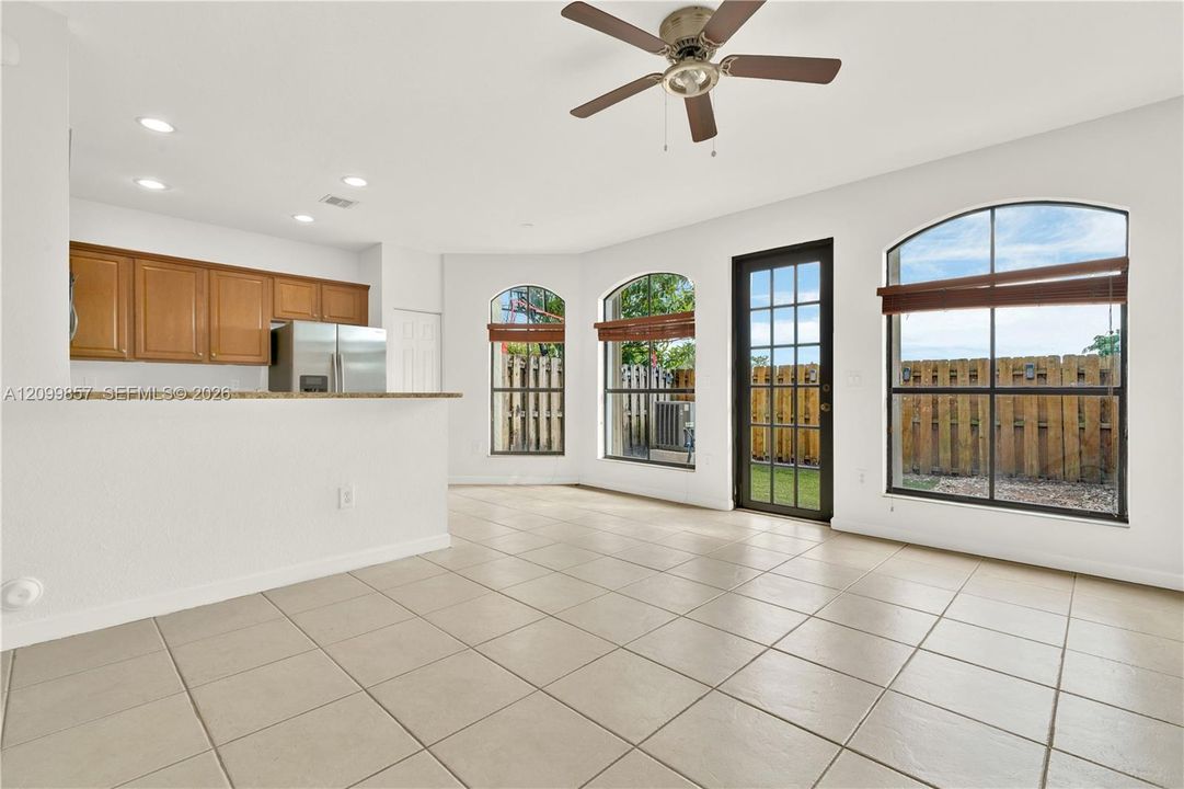 En Venta: $636,000 (3 camas, 2 baños, 1854 Pies cuadrados)