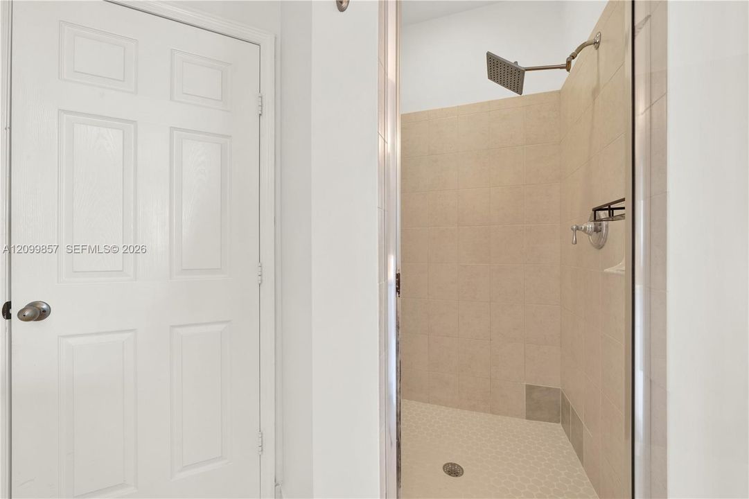 En Venta: $636,000 (3 camas, 2 baños, 1854 Pies cuadrados)
