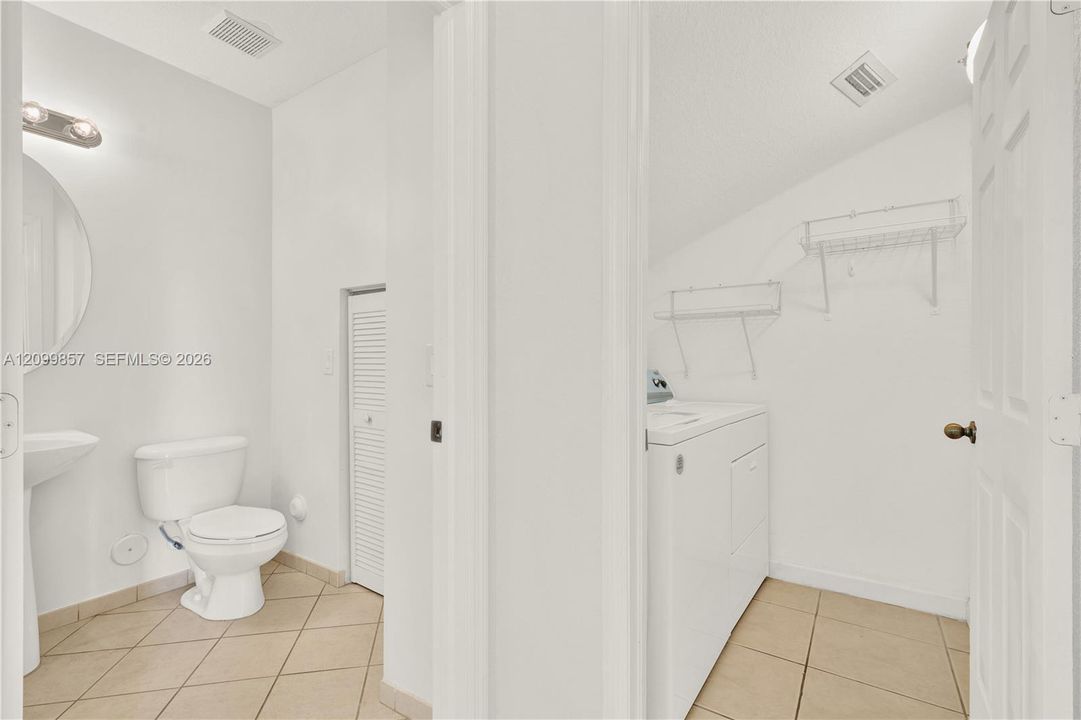 En Venta: $636,000 (3 camas, 2 baños, 1854 Pies cuadrados)