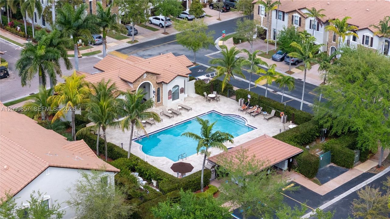 En Venta: $636,000 (3 camas, 2 baños, 1854 Pies cuadrados)