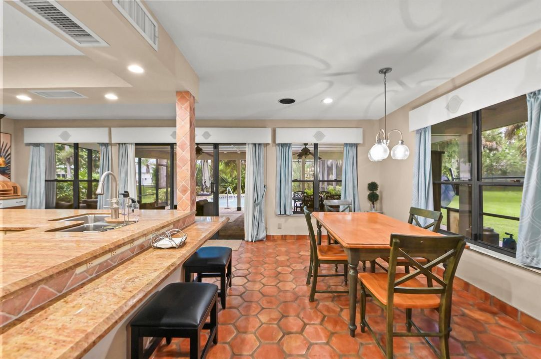 14 Dining room 02