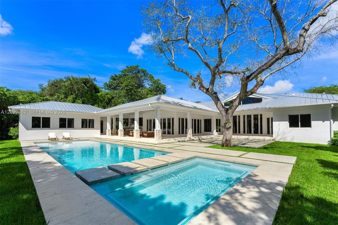 For Sale: $7,725,000 (7 beds, 9 baths, 6928 Square Feet)