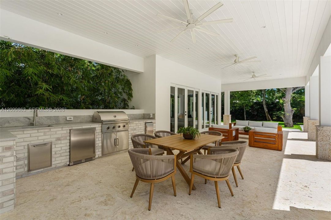 For Sale: $7,725,000 (7 beds, 9 baths, 6928 Square Feet)