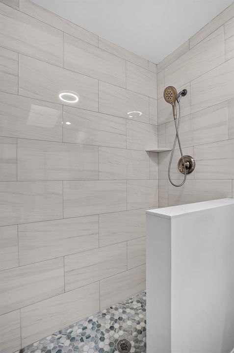 Primary shower