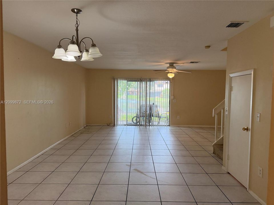 For Sale: $319,000 (2 beds, 2 baths, 1320 Square Feet)