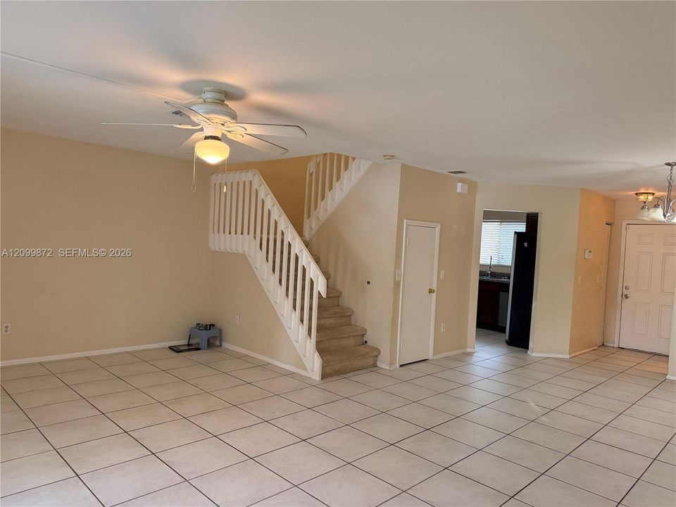 For Sale: $319,000 (2 beds, 2 baths, 1320 Square Feet)