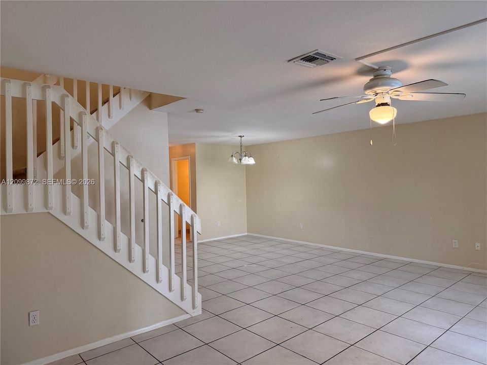 For Sale: $319,000 (2 beds, 2 baths, 1320 Square Feet)