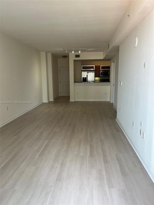На продажу: $319,900 (1 спален, 1 ванн, 828 Квадратных фут)