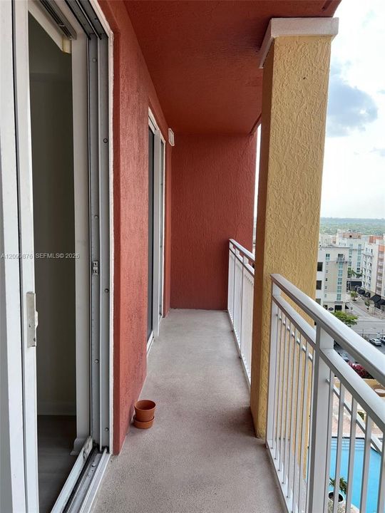 На продажу: $319,900 (1 спален, 1 ванн, 828 Квадратных фут)