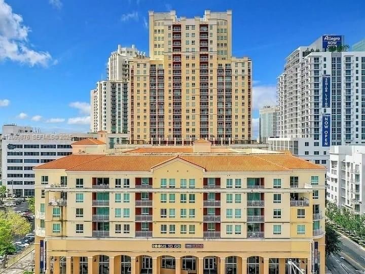 На продажу: $319,900 (1 спален, 1 ванн, 828 Квадратных фут)