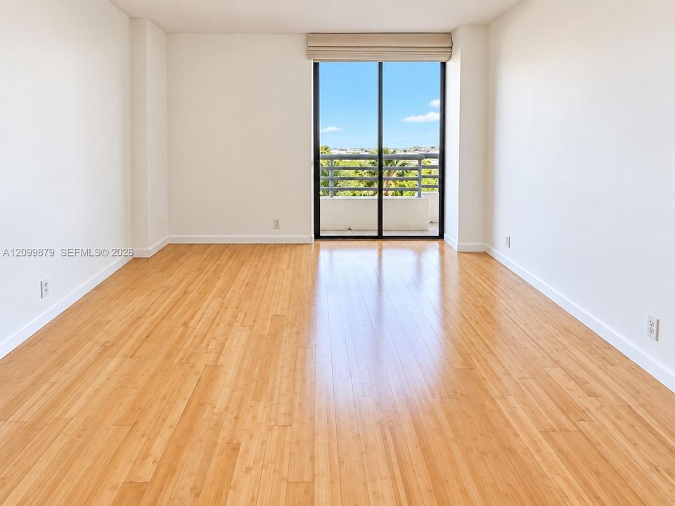 В аренду: $2,500 (2 спален, 2 ванн, 1137 Квадратных фут)