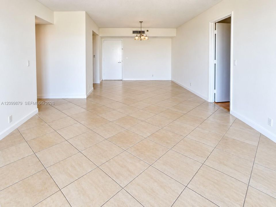 В аренду: $2,500 (2 спален, 2 ванн, 1137 Квадратных фут)
