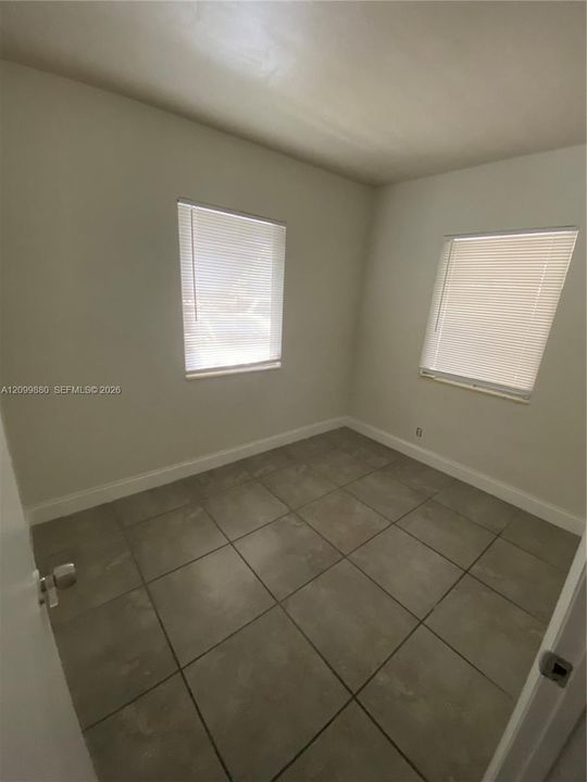 For Rent: $2,150 (2 beds, 1 baths, 2658 Square Feet)