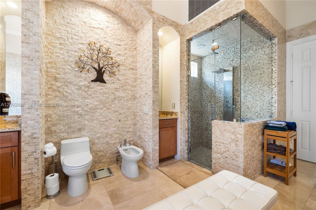 На продажу: $1,899,900 (6 спален, 5 ванн, 4340 Квадратных фут)