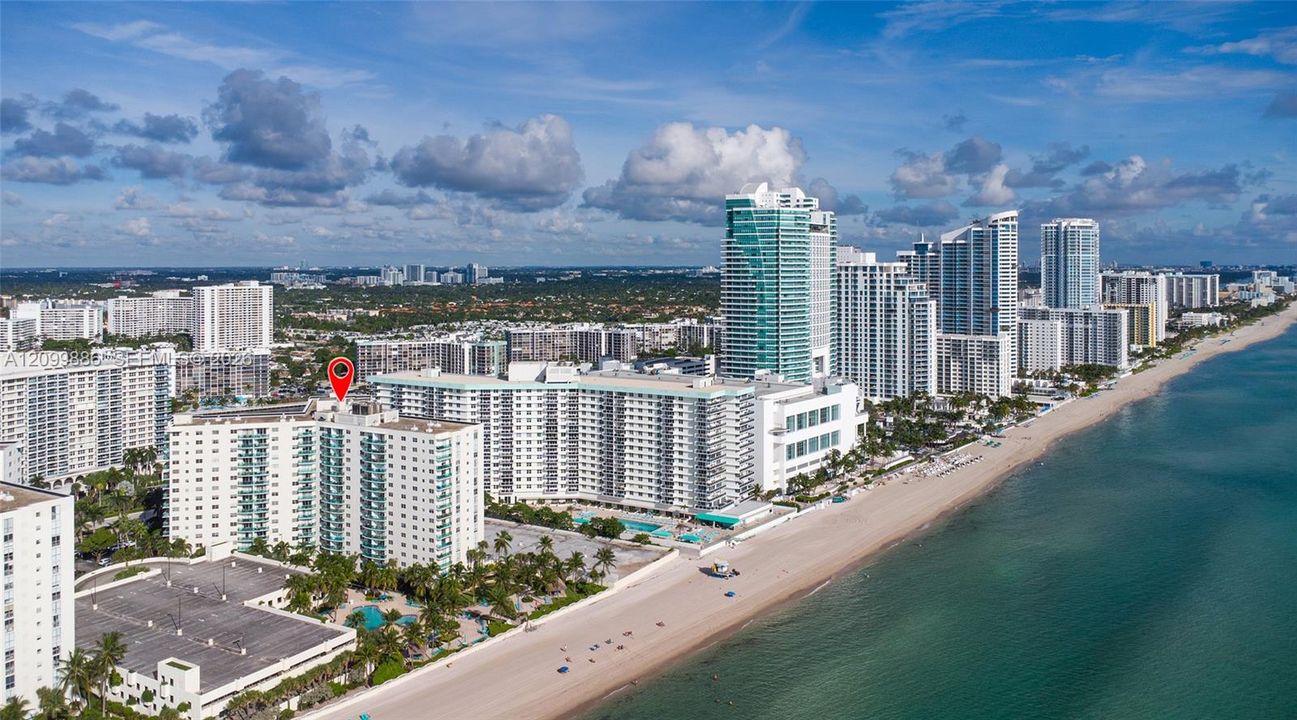 For Sale: $450,000 (1 beds, 1 baths, 812 Square Feet)