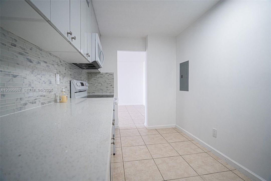 For Sale: $359,000 (2 beds, 2 baths, 1200 Square Feet)