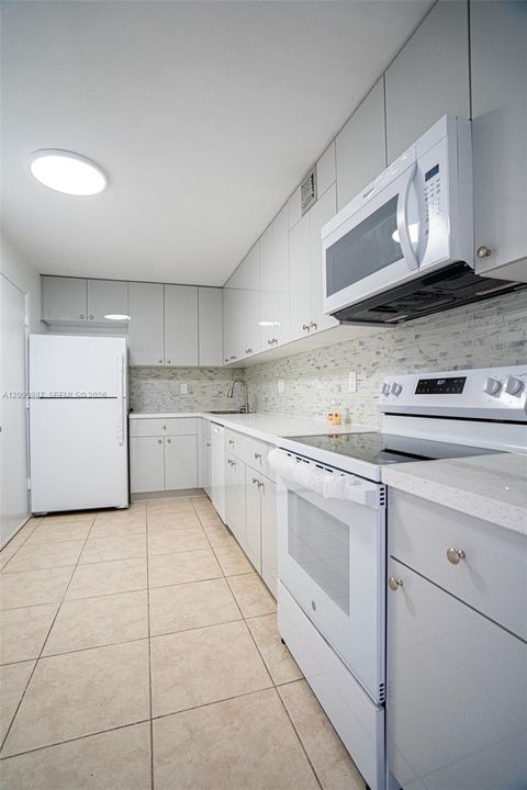 For Sale: $359,000 (2 beds, 2 baths, 1200 Square Feet)