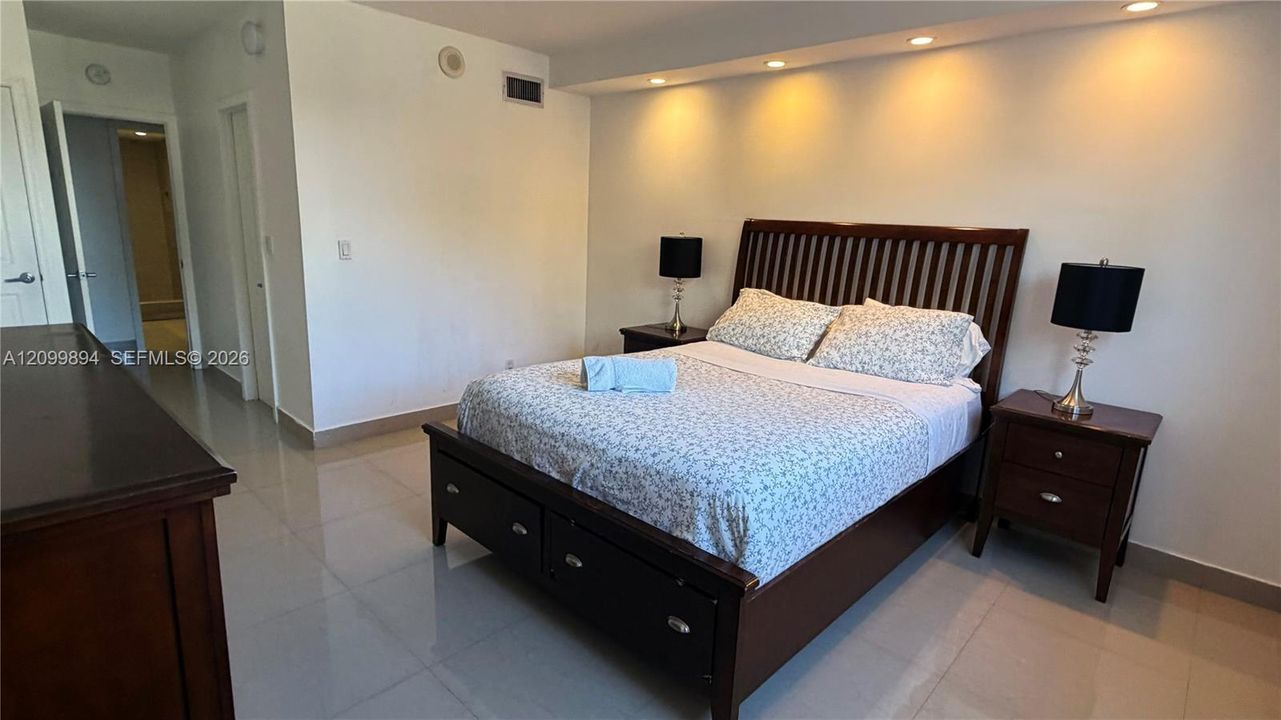 For Sale: $560,000 (3 beds, 2 baths, 1505 Square Feet)